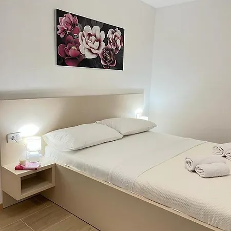 Jelena Apartman
